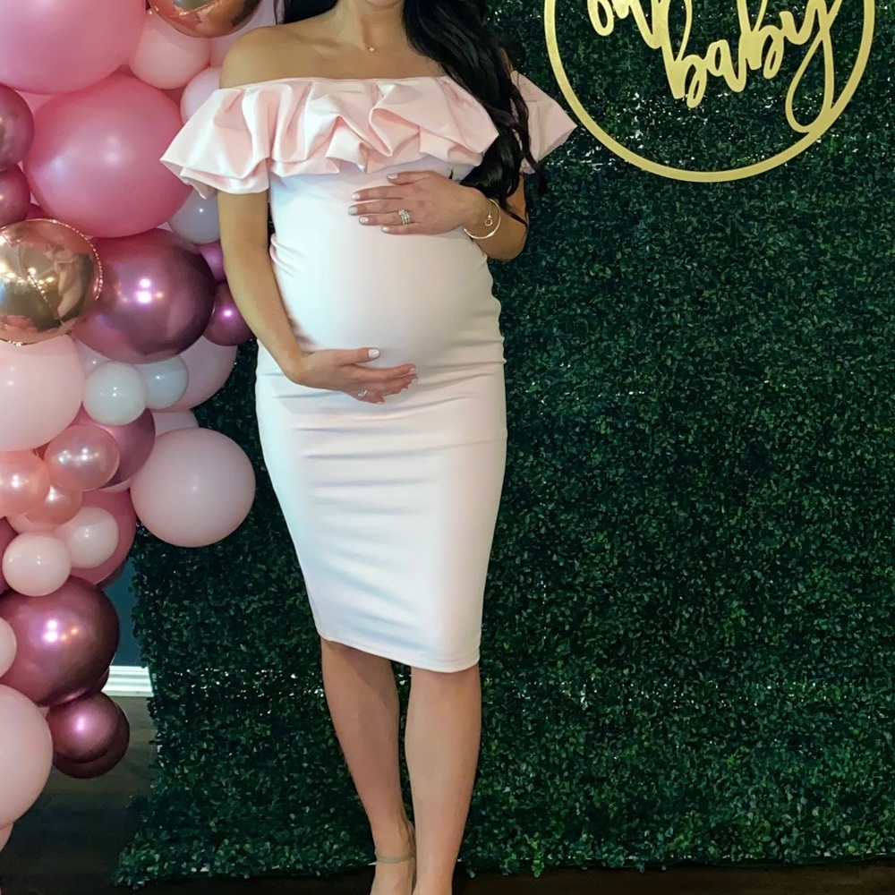 Club L London Off-Shoulder Ruffle Maternity Dress in Light Pink